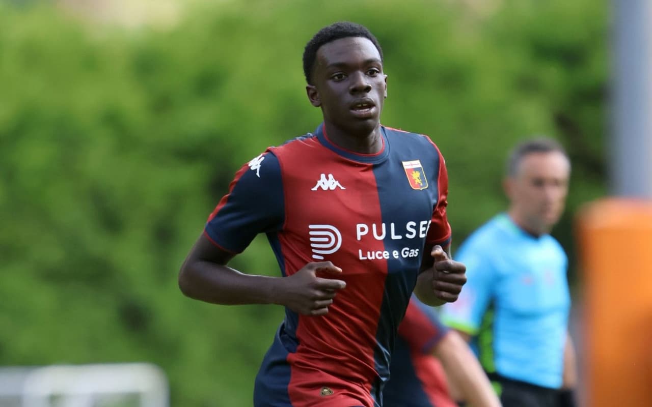 Genoa star Ekhator hints at Eagles switch